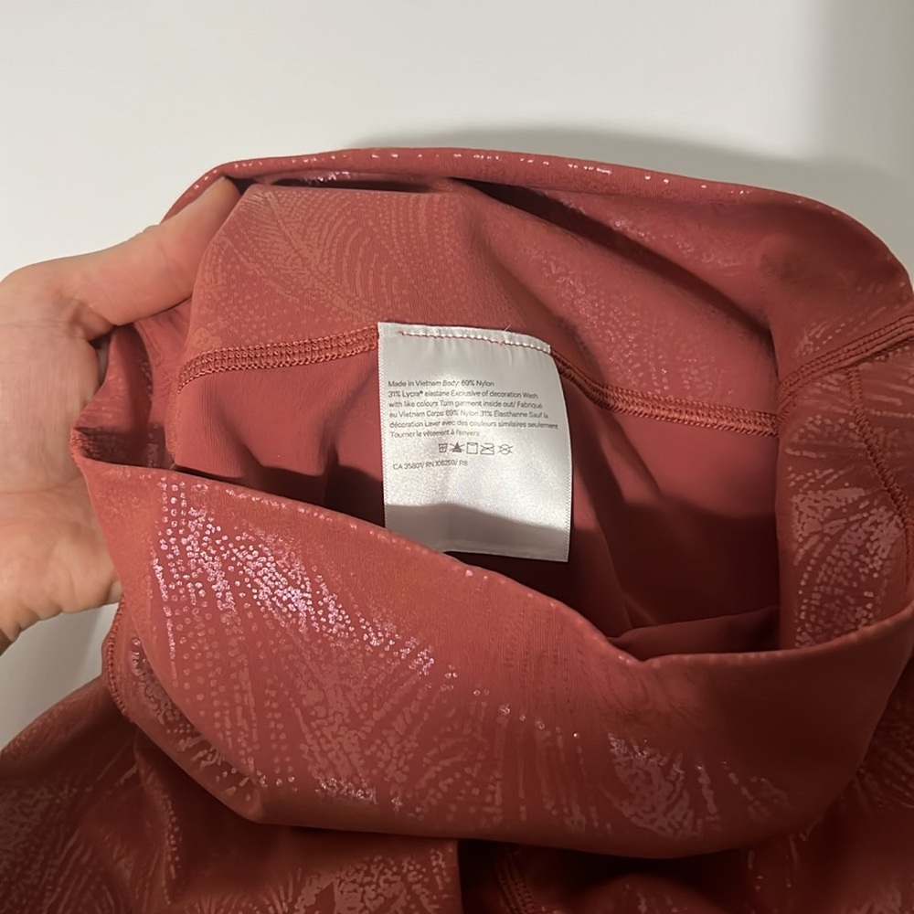 Lululemon leggings. Pink with a subtle pattern, size 4, great condition. - Picture 5 of 7